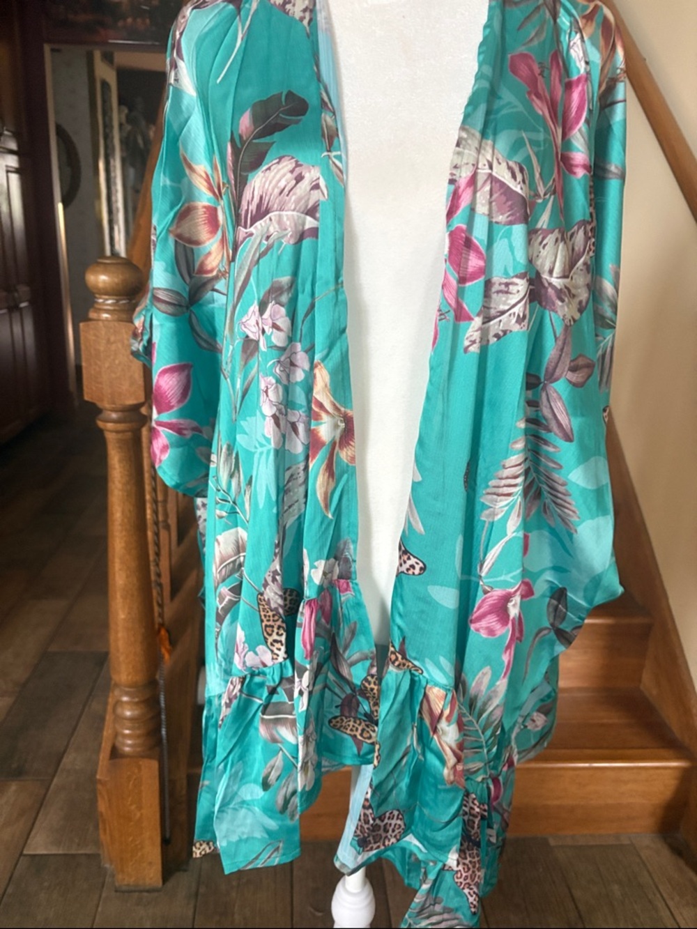 NWT Turquoise Floral Kimono Cover-Up adorned w/ ruffles Sz S/M,will fit L FIRM
